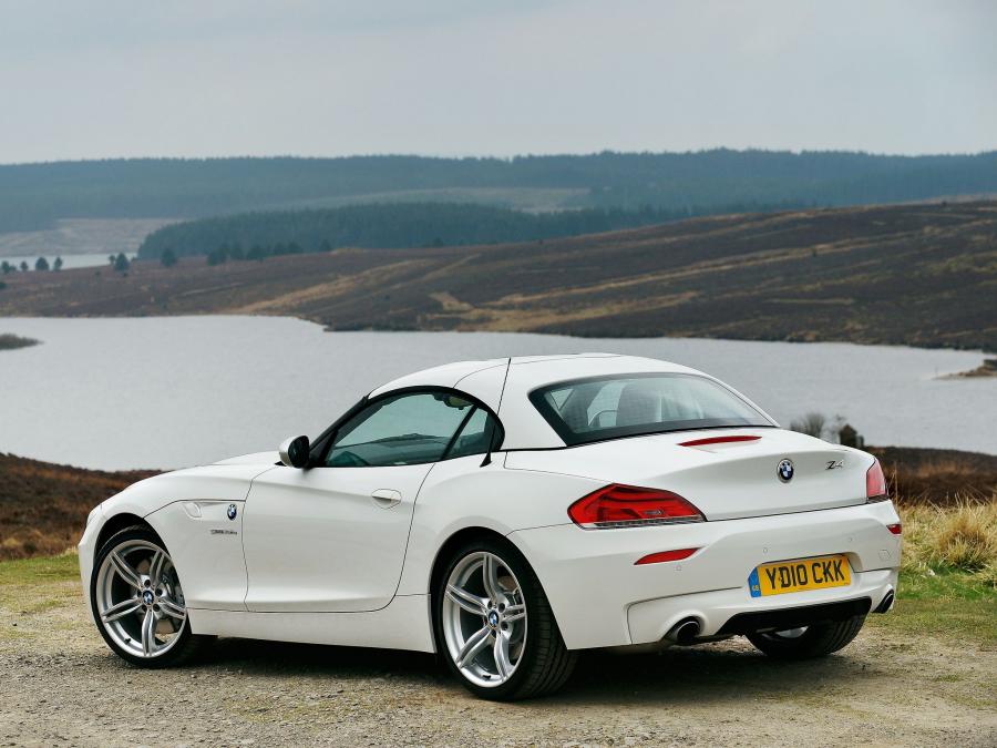 BMW Z4 sDrive 3.5is Roadster 2009 года  (UK) (фото 4 из 6)